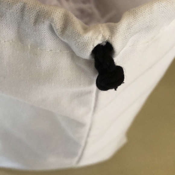 CHANEL white cotton canvas drawstring pouch cosmetic bag storage bag - AUTHENTIC - Picture 9 of 16